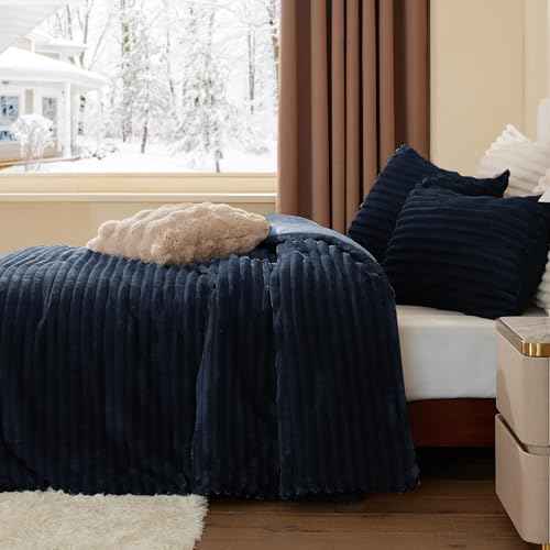 Fleece Oversized Queen Comforter Set