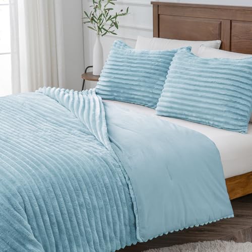 Fleece Queen Comforter Set (3 Count)