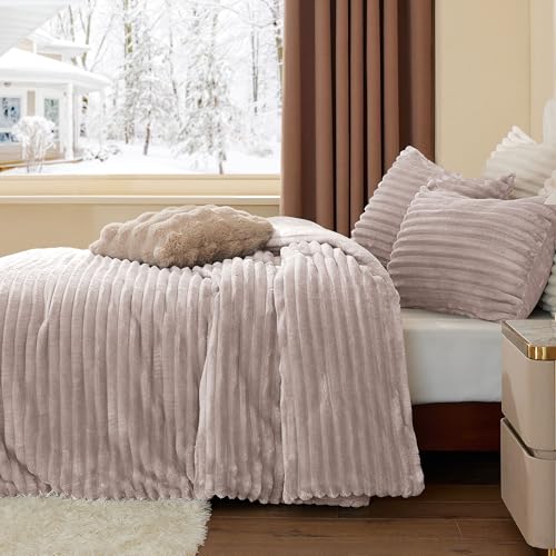 Fleece King Comforter Set