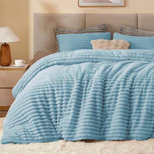 Fleece Queen Comforter Set (3 Count)