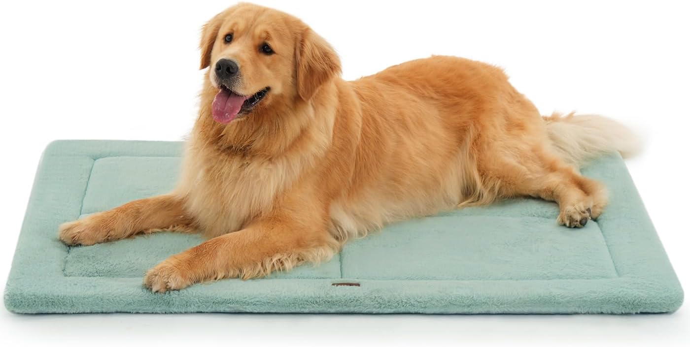 Made4Pets Dog Crate Pad Bed for Large Dogs, Washable & Reversible, Anti-Slip Kennel Mat for Cozy Sleeping, Soft Fluffy Dog Bed for Indoor & Outdoor Use, 44"x32", Green